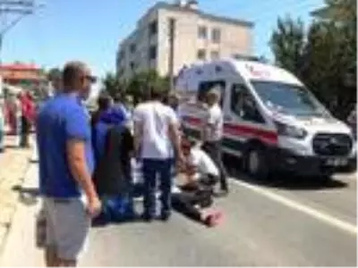 Tartıştığı babasından kaçan genç kıza otomobil çarptı! O anlar güvenlik kamerasına yansıdı Tartıştığı babasından kaçan genç kıza otomobil çarptı! O anlar güvenlik kamerasına yansıdı