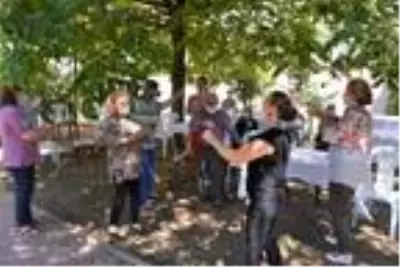 Huzurevi sakinlerine fasıl sürprizi Huzurevi sakinlerine fasıl sürprizi