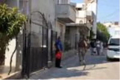 İnternetten tanıştığı kızla evinde görüşen 17 yaşındaki gencin başına gelmeyen kalmadı İnternetten tanıştığı kızla evinde görüşen 17 yaşındaki gencin başına gelmeyen kalmadı