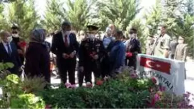 Jandarma Genel Komutanı Orgeneral Çetin, Kırıkkale Şehitliği'ni ziyaret etti