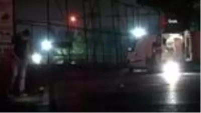 Kağıthane'de iki grup arasında bıçaklı ve silahlı kavga: 1'i ağır 6 yaralı Kağıthane'de iki grup arasında bıçaklı ve silahlı kavga: 1'i ağır 6 yaralı