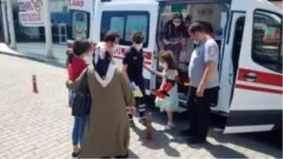 Karabük'te iki otomobil çarpıştı: 3'ü çocuk 6 yaralı Karabük'te iki otomobil çarpıştı: 3'ü çocuk 6 yaralı