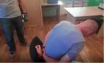 Kırım'da casusluk yaptığı iddia edilen Rus askeri gözaltına alındı Kırım'da casusluk yaptığı iddia edilen Rus askeri gözaltına alındı