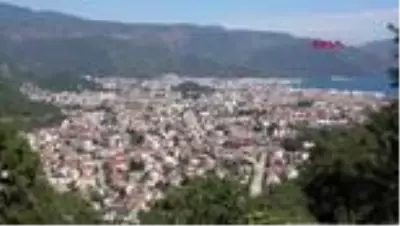 Marmaris'in turistik mahallelerinde tatilci yoğunluğu Marmaris'in turistik mahallelerinde tatilci yoğunluğu