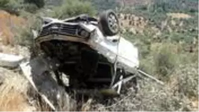 Muğla'da kamyonet şarampole devrildi: 2'si çocuk 5 kişi yaralandı Muğla'da kamyonet şarampole devrildi: 2'si çocuk 5 kişi yaralandı