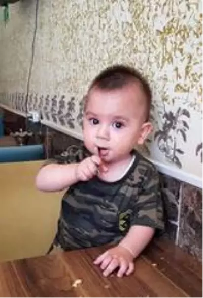 Şehit Bedirhan bebek ve annesi mezarı başında anıldı Şehit Bedirhan bebek ve annesi mezarı başında anıldı
