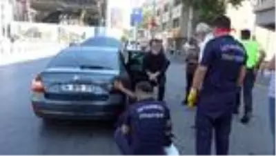 TAKSİM MEYDANI'NDA KEDİ KURTARMA OPERASYONU TAKSİM MEYDANI'NDA KEDİ KURTARMA OPERASYONU