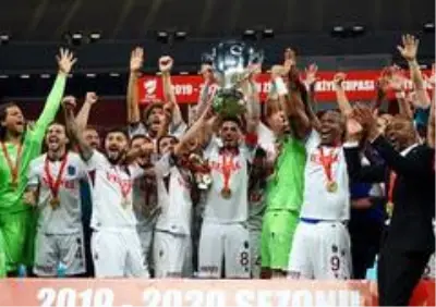 Trabzonspor kupasını aldı Trabzonspor kupasını aldı