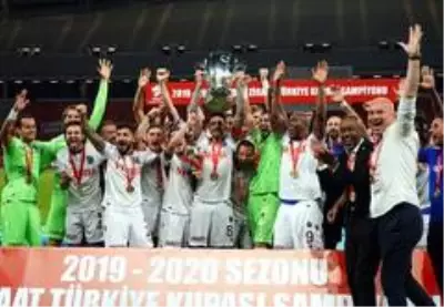 Trabzonspor kupasını aldı Trabzonspor kupasını aldı