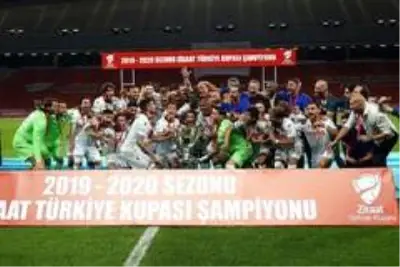 Trabzonspor kupasını aldı Trabzonspor kupasını aldı