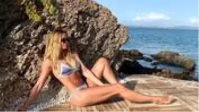 Ünlü modacı Ivana Sert aşka geldi! Sevgilisini öpücüklere boğdu Ünlü modacı Ivana Sert aşka geldi! Sevgilisini öpücüklere boğdu