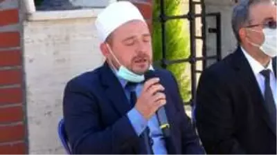 Uşak protokolü, Kurban Bayramı öncesinde şehitlik ziyaretinde bulundu Uşak protokolü, Kurban Bayramı öncesinde şehitlik ziyaretinde bulundu