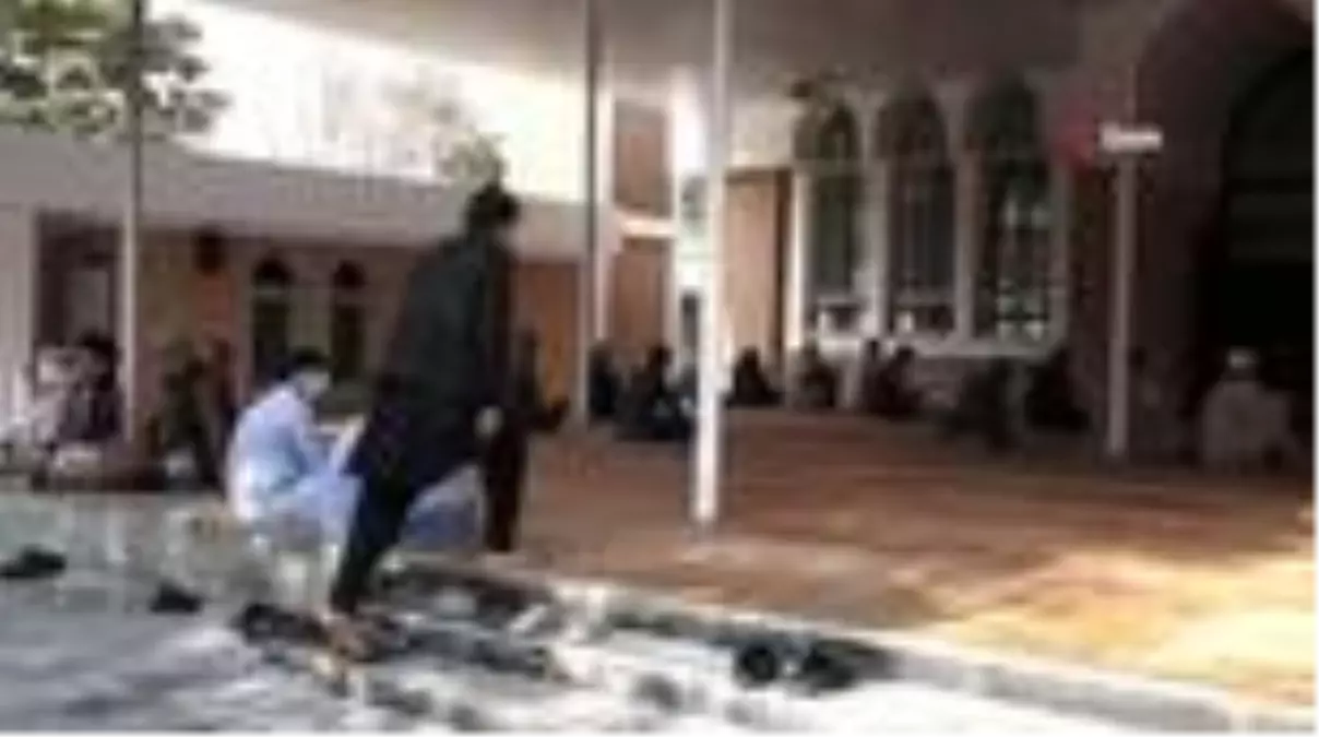 Afganistan'da Kurban Bayramı namazı kılındı