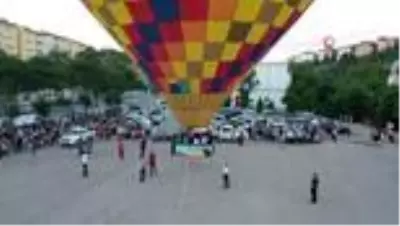 Ankaralılar Başkent'i sıcak hava balonuyla seyretti Ankaralılar Başkent'i sıcak hava balonuyla seyretti