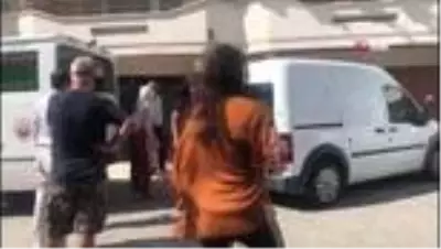 Annesini elli yerinden bıçaklayıp öldürdü Annesini elli yerinden bıçaklayıp öldürdü