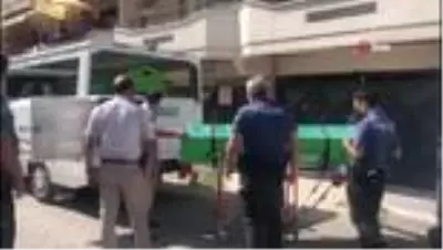 Annesini elli yerinden bıçaklayıp öldürdü Annesini elli yerinden bıçaklayıp öldürdü