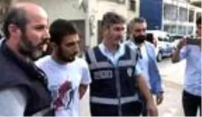 Annesini 50 yerinden bıçaklayarak katleden gencin mahkemedeki ifadesi kan dondurdu Annesini 50 yerinden bıçaklayarak katleden gencin mahkemedeki ifadesi kan dondurdu