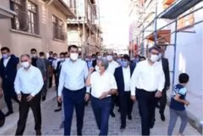 Bakan Kurum Akşehir'de incelemelerde bulundu Bakan Kurum Akşehir'de incelemelerde bulundu