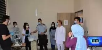Dicle Üniversitesi: DÜ Hastanesi Başhekimi Akdağ'dan hasta ve çalışanlara bayram ziyareti Dicle Üniversitesi: DÜ Hastanesi Başhekimi Akdağ'dan hasta ve çalışanlara bayram ziyareti