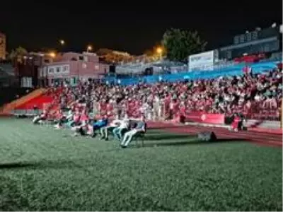 Fatih Karagümrük taraftarından Süper Lig coşkusu Fatih Karagümrük taraftarından Süper Lig coşkusu