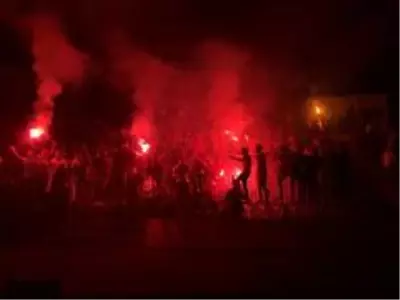 Fatih Karagümrük taraftarından Süper Lig coşkusu Fatih Karagümrük taraftarından Süper Lig coşkusu