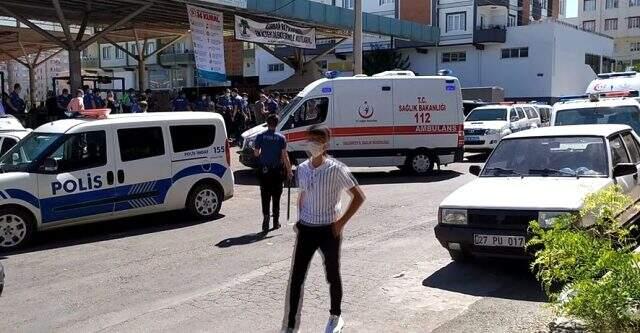 Kasaplar ve vatandaşların kurban derisi kavgası: 3'ü ağır 5 yaralı Kasaplar ve vatandaşların kurban derisi kavgası: 3'ü ağır 5 yaralı