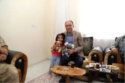 Son dakika haberi! Kaymakam Solak'tan şehit ailesine bayram ziyareti Son dakika haberi! Kaymakam Solak'tan şehit ailesine bayram ziyareti