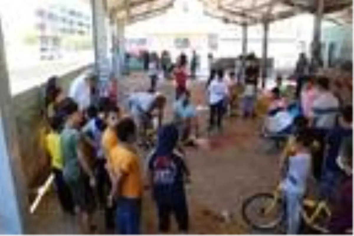 Sosyal mesafeye uyulmadı, kurbanlar çocukların gözü önünde kesildi