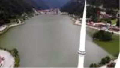 Uzungöl'de onları gören şaşırıyor Uzungöl'de onları gören şaşırıyor