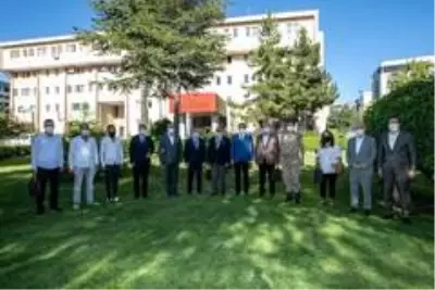 Vali Bilmez şehit aileleri dernek başkanlarıyla buluştu Vali Bilmez şehit aileleri dernek başkanlarıyla buluştu