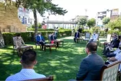 Vali Bilmez şehit aileleri dernek başkanlarıyla buluştu Vali Bilmez şehit aileleri dernek başkanlarıyla buluştu