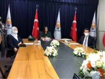 AK Parti'de partilerle bayramlaşma video konferans yöntemiyle yapıldı AK Parti'de partilerle bayramlaşma video konferans yöntemiyle yapıldı