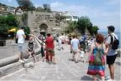 Amasra, bayramda tatilcilerin akınına uğradı Amasra, bayramda tatilcilerin akınına uğradı