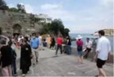 Amasra, bayramda tatilcilerin akınına uğradı Amasra, bayramda tatilcilerin akınına uğradı