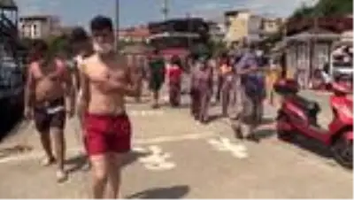Amasra'ya bir günde nüfusunun 10 katı tatilci geldi Amasra'ya bir günde nüfusunun 10 katı tatilci geldi