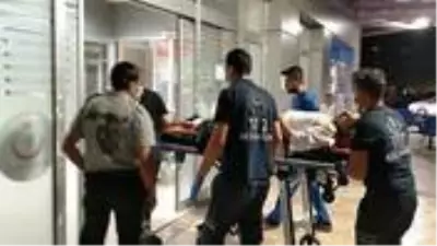 Aralarında husumet bulunan iki aile arasında bıçak ve silahlı kavga: 1 ölü, 3 yaralı