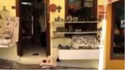Arif usta işlediği taşlara değer katıyor Arif usta işlediği taşlara değer katıyor