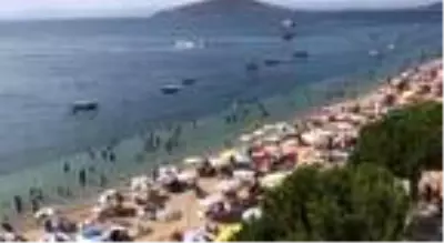 Avşa Adası'nda bayram yoğunluğu Avşa Adası'nda bayram yoğunluğu