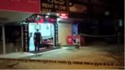 Alacak verecek kavgasında bıçakladığı kişiyi merak eden zanlı, olay yerine gidince yakayı ele verdi Alacak verecek kavgasında bıçakladığı kişiyi merak eden zanlı, olay yerine gidince yakayı ele verdi