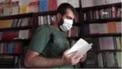 Son Dakika: Bürosunu kitap evine çevirdi Son Dakika: Bürosunu kitap evine çevirdi