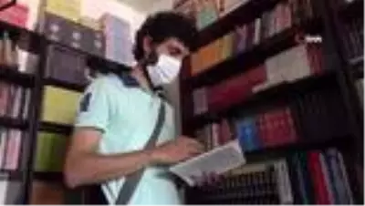 Son Dakika: Bürosunu kitap evine çevirdi Son Dakika: Bürosunu kitap evine çevirdi