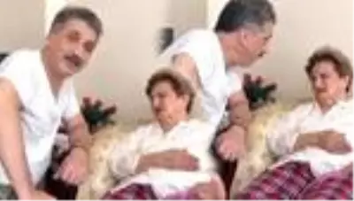 Cem Davran'dan duygusal paylaşım: Beni hatırlamasa da şarkıları hatırlıyor Cem Davran'dan duygusal paylaşım: Beni hatırlamasa da şarkıları hatırlıyor