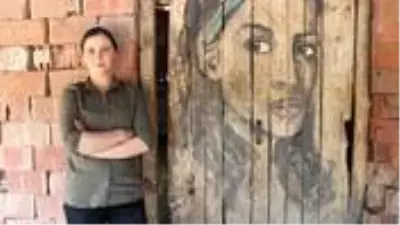 Çoban ressam yaptığı resimlerle doğayı açık hava sergisine çevirdi Çoban ressam yaptığı resimlerle doğayı açık hava sergisine çevirdi