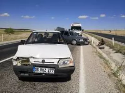 Eşinin mezarından dönerken kaza yaptı Eşinin mezarından dönerken kaza yaptı