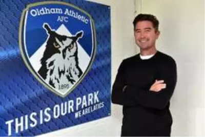 Harry Kewell, Oldham Athletic'in yeni teknik direktörü oldu Harry Kewell, Oldham Athletic'in yeni teknik direktörü oldu