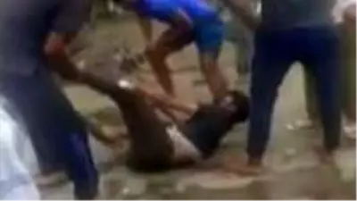 Hindistan’da aracında inek eti taşıdığı iddia edilen Müslüman genç, linç edildi