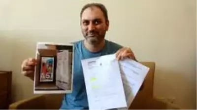İnternet üzerinden 5 bin 500 liralık telefon aldı, ünlü firma 2 bin 500 liralık telefon gönderdi İnternet üzerinden 5 bin 500 liralık telefon aldı, ünlü firma 2 bin 500 liralık telefon gönderdi
