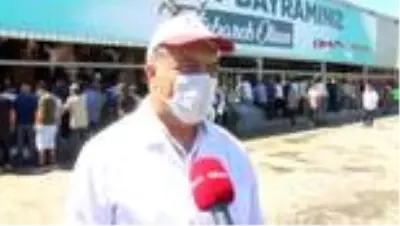 İSTANBUL Bahçelievler'de koronavirüs tedbirli kurban kesimi İSTANBUL Bahçelievler'de koronavirüs tedbirli kurban kesimi
