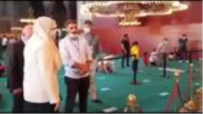 İYİ Parti Genel Başkanı Akşener, Ayasofya-i Kebir Cami-i Şerifi'ni ziyaret etti (2) İYİ Parti Genel Başkanı Akşener, Ayasofya-i Kebir Cami-i Şerifi'ni ziyaret etti (2)