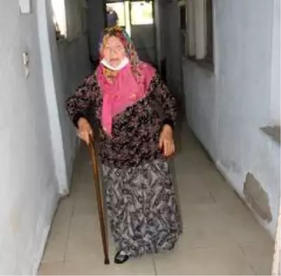 Klimadan çıkan yangın evi küle çevirdi Klimadan çıkan yangın evi küle çevirdi